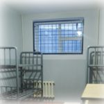 Окна изоляторов временного содержания (ИВС)